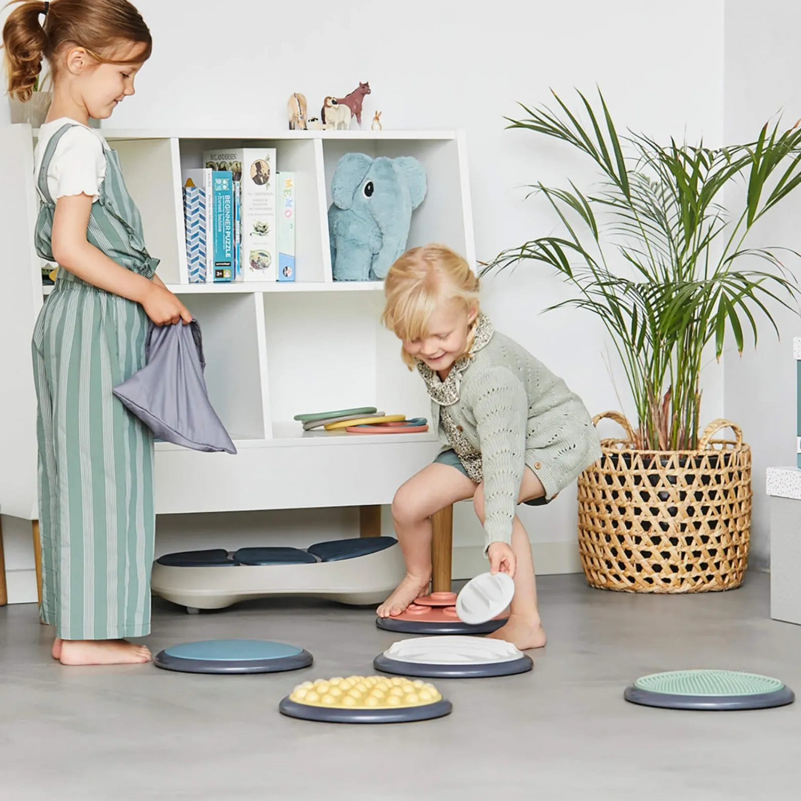 Little Helper Kids Climbing Frames & Activity Toys | Activity Toys | Autism-Friendly Sensory 10PC Montessori Gonge Tactile Discs | Nordic Range | Pastels | 2-99 years