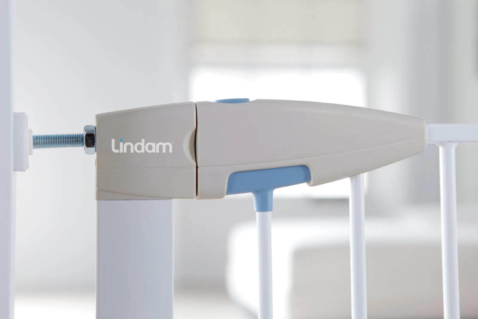 Little Helper Stair Gates & Baby Gates | Stair Gates & Baby Gates | Award-winning Lindam White Sure Shut Pressure Fit Stair Gate | Baby Gate | Extendable Safety Gate (76-82cm)