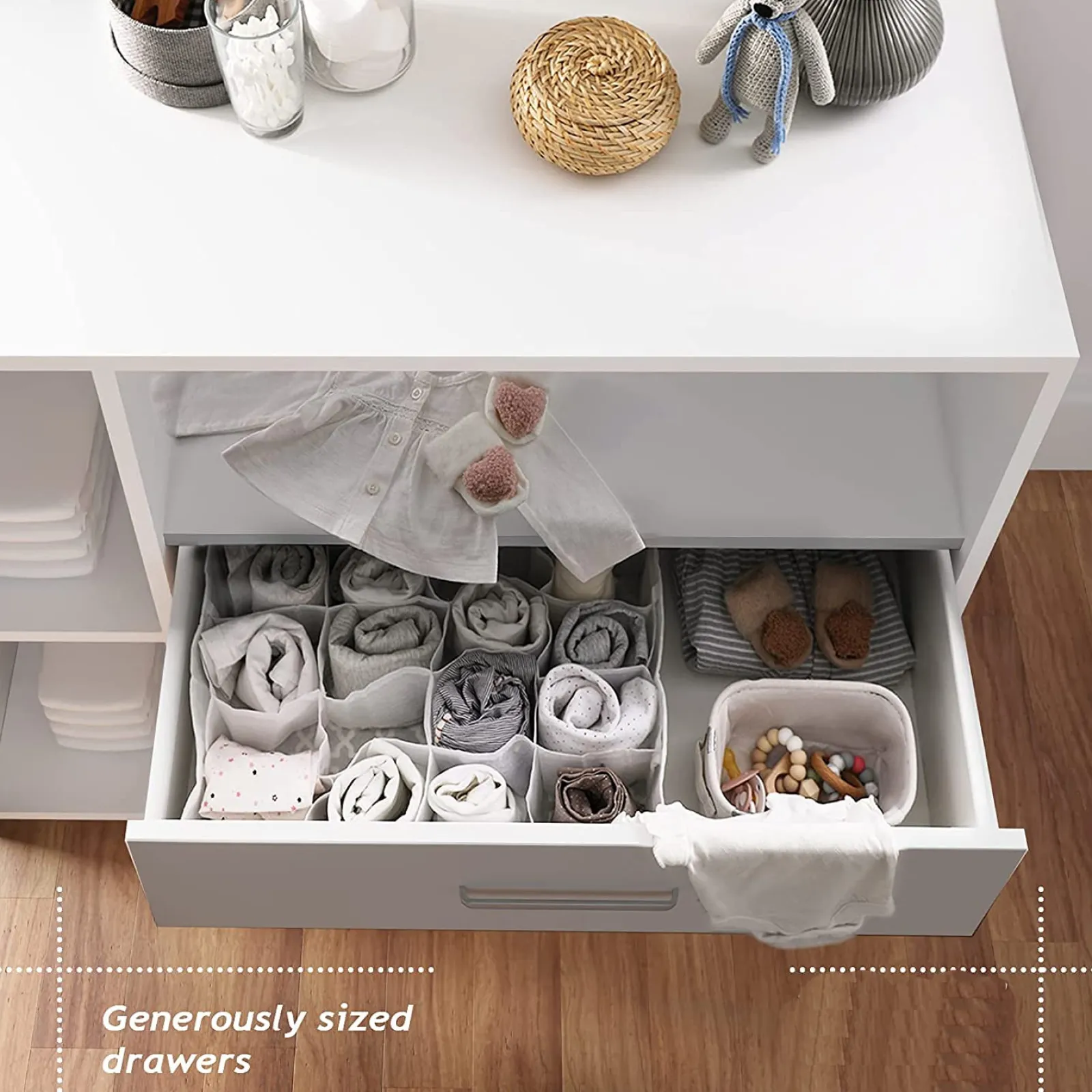 Little Helper Changing Units & Changing Tables & Dressers | Baby Changing Unit | Storage & 3 Drawers | High Quality Modern Design | 113 x 100 x 53cm | White