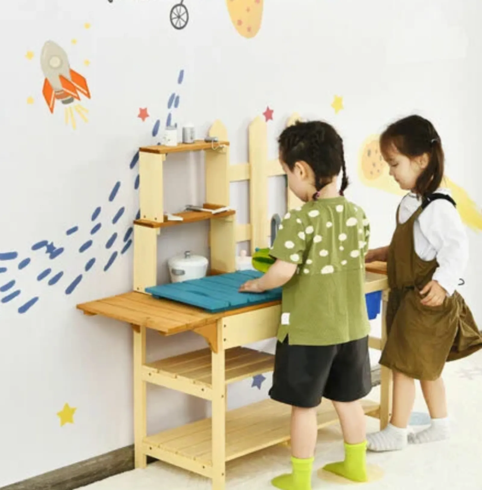 Little Helper Sand & Water Table & Sandpits & Mud Kitchens | Toy Kitchens | Eco-Friendly Montessori Fir Wood Kids Mud Kitchen | Toy Kitchen | Including Accessories | 36m+