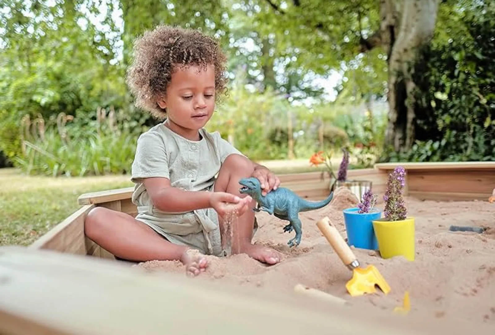 Little Helper Sand & Water Table & Sandpits & Mud Kitchens | Giant Octaganol Eco FSC Wooden Sandpit with Waterproof Cover | 1.5m diameter | 18m+