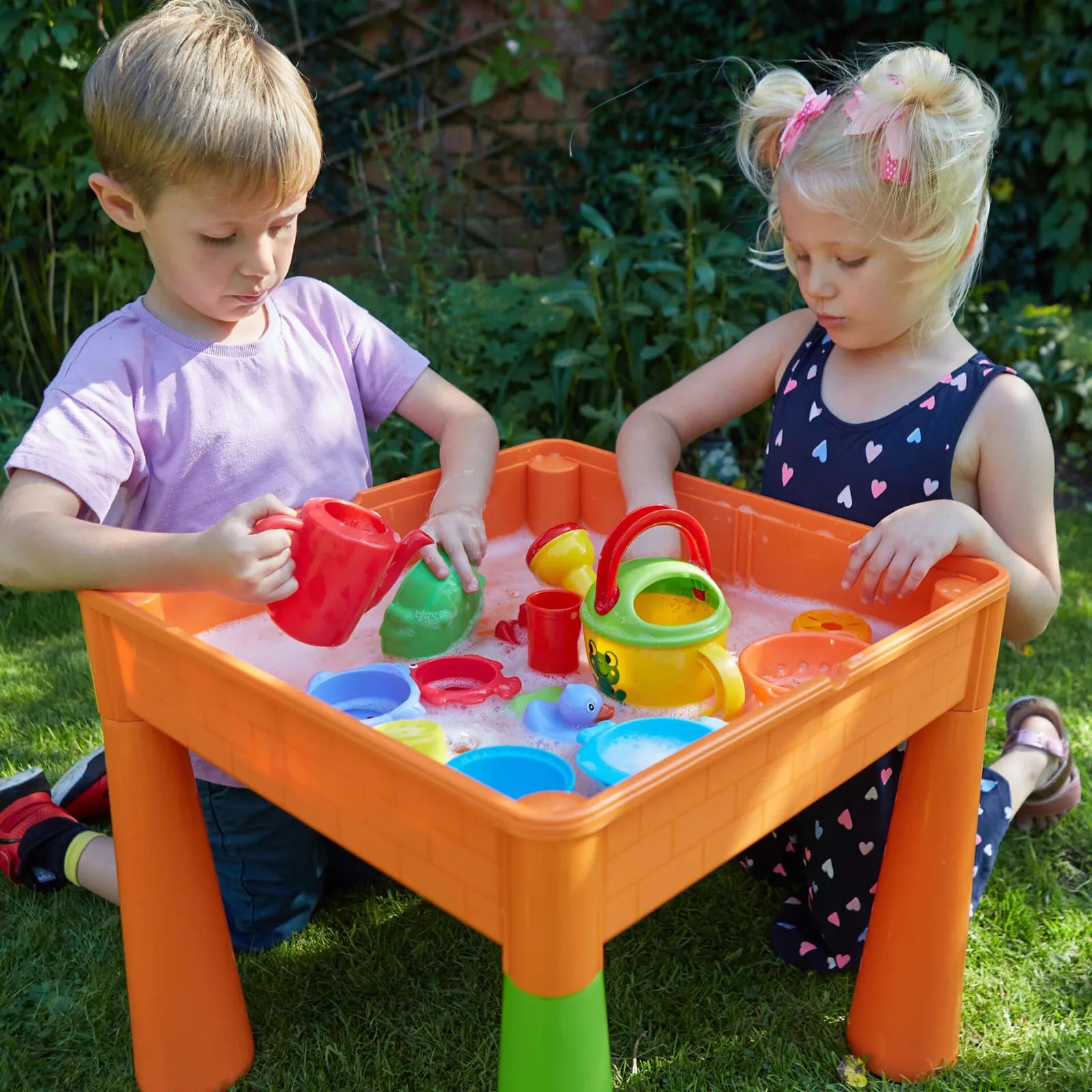 Little Helper Sand & Water Table & Sandpits & Mud Kitchens | Table & Chairs (plastic) | Kid's Indoor | Outdoor Multipurpose Plastic Table & 2 Chairs Set | Lego Board | Sand & Water Pit | Orange & Green