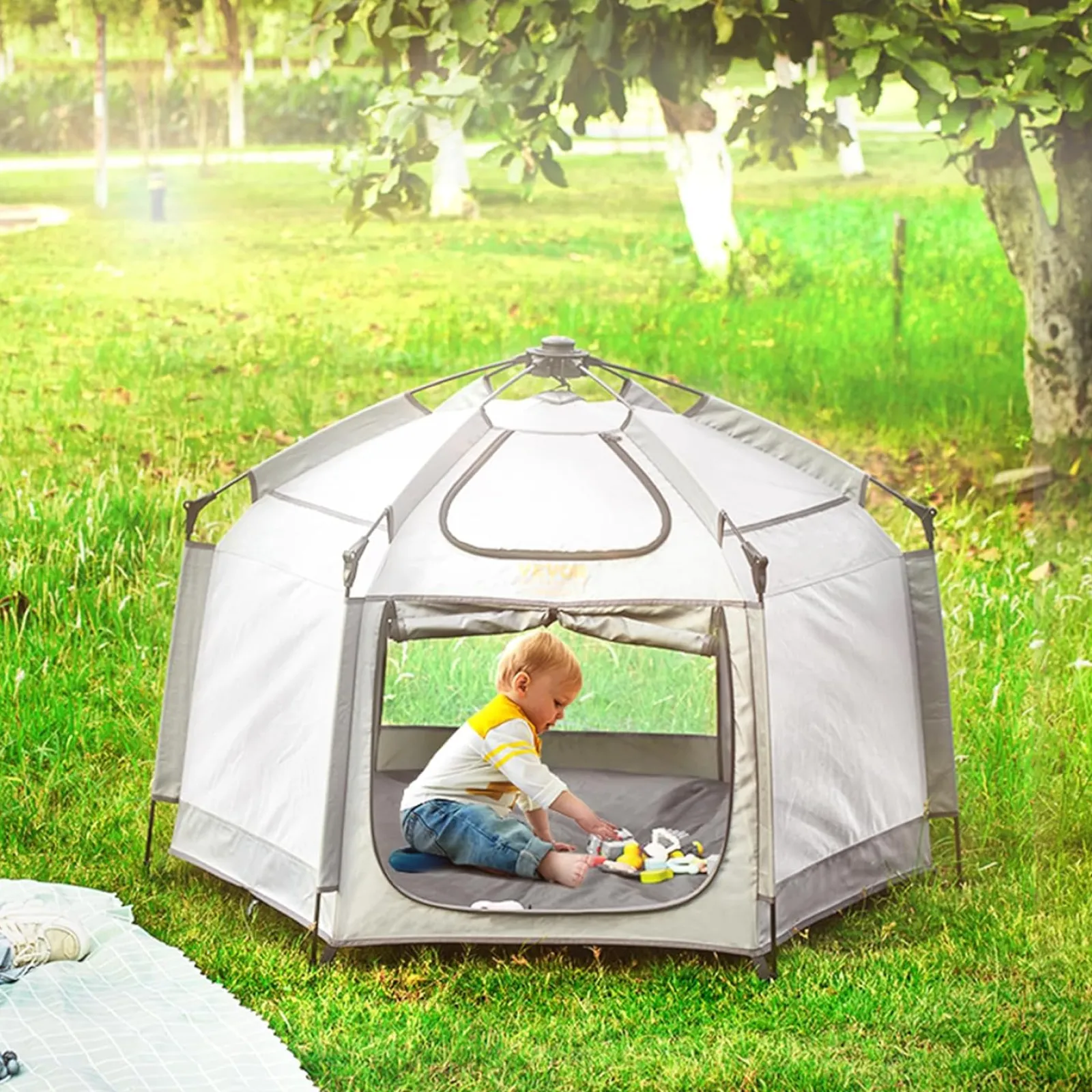 Little Helper Baby Playpens | Travel Cots & Travel Beds | Large & Lightweight Carbon Fibre Sun-Safety UV Pop-up Playpen | Light Grey | 0m - 5 years