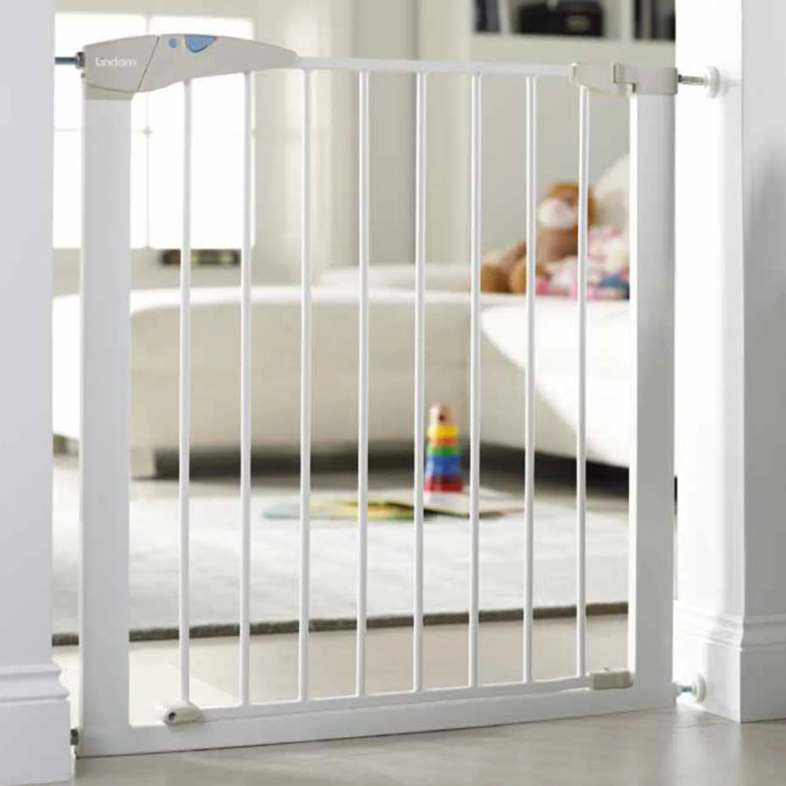 Little Helper Stair Gates & Baby Gates | Stair Gates & Baby Gates | Lindam Sure Shut Axis Gate | Baby Gate | White Stair Gate (75-82cm)