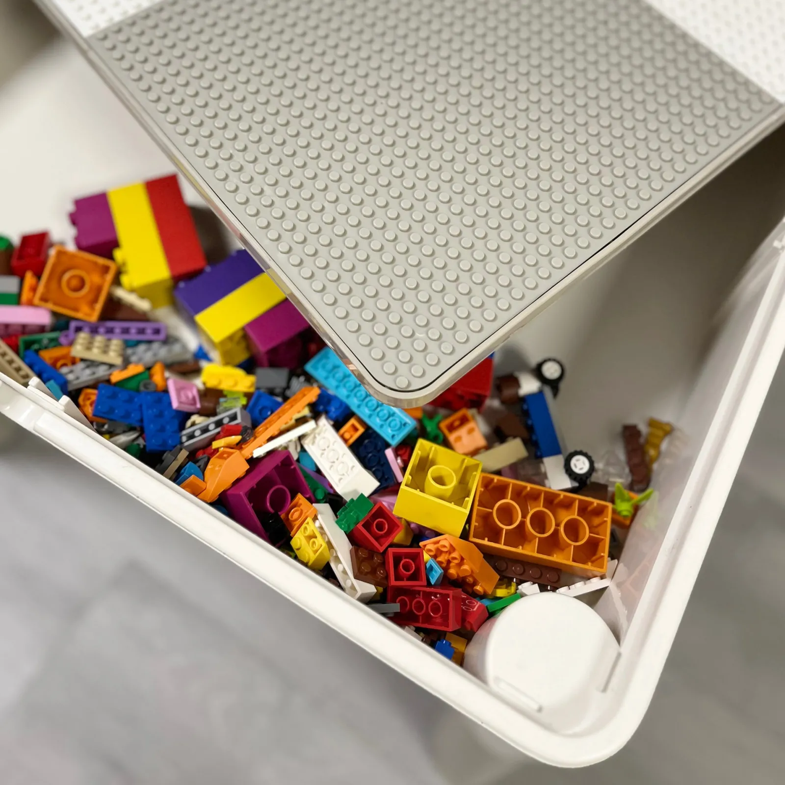 Little Helper Sand & Water Table & Sandpits & Mud Kitchens | Montessori Toys & Products | Montessori 5-in-1 Table & 2 Chairs Set | Sand & Water Pit | Lego | Dry Wipe Top | Grey & White