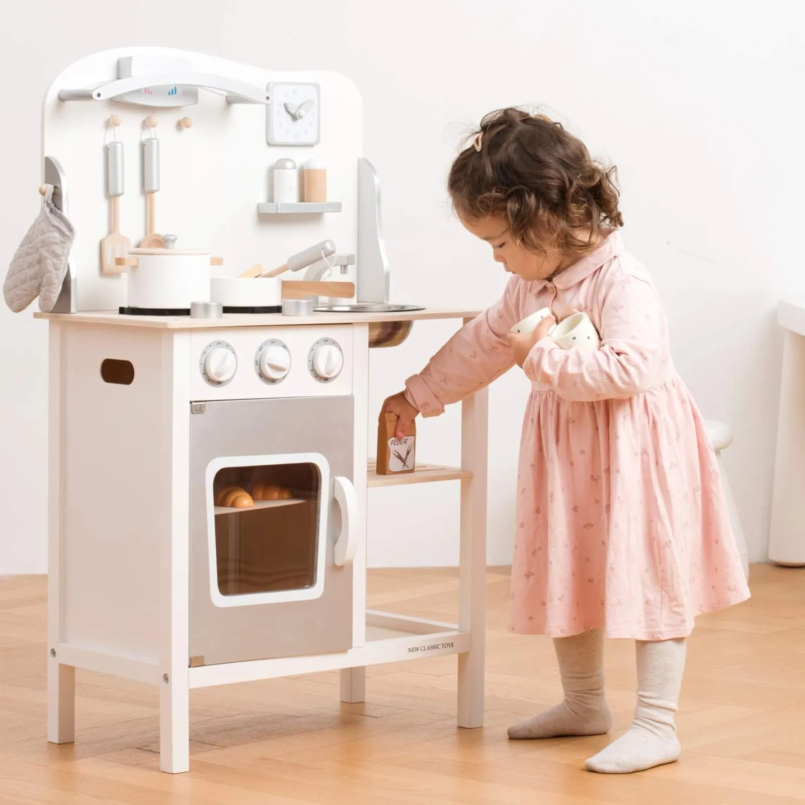 Little Helper Wooden Toys & Educational Toys | Toy Kitchens | Montessori Wooden Toy Kitchen with Realistic Accessories & Blackboard | Natural & White