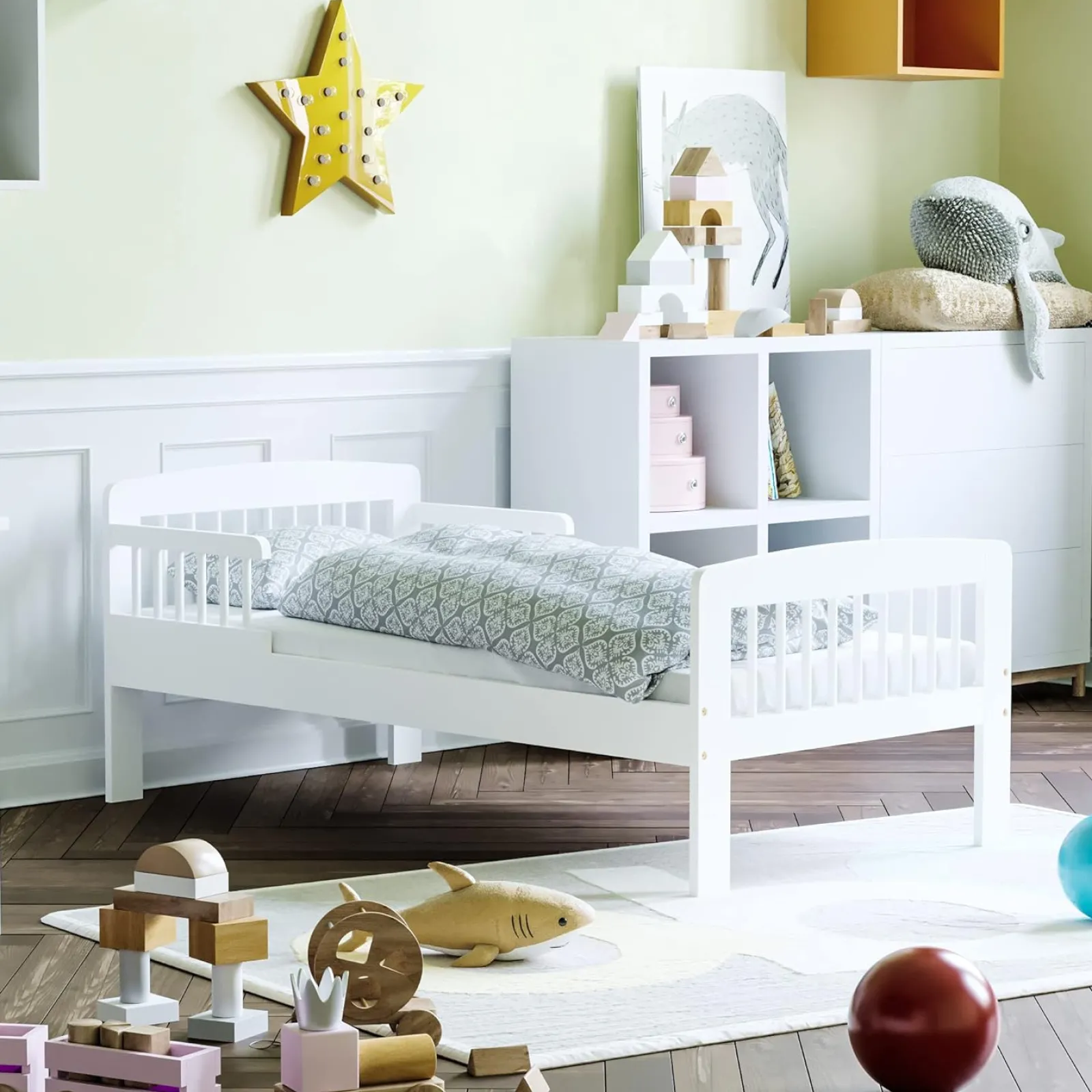 Little Helper Toddler Beds & Childrens Single Beds | Toddler Bed | Kids Bed with Slatted Headboard & Safety Rails | Bright White