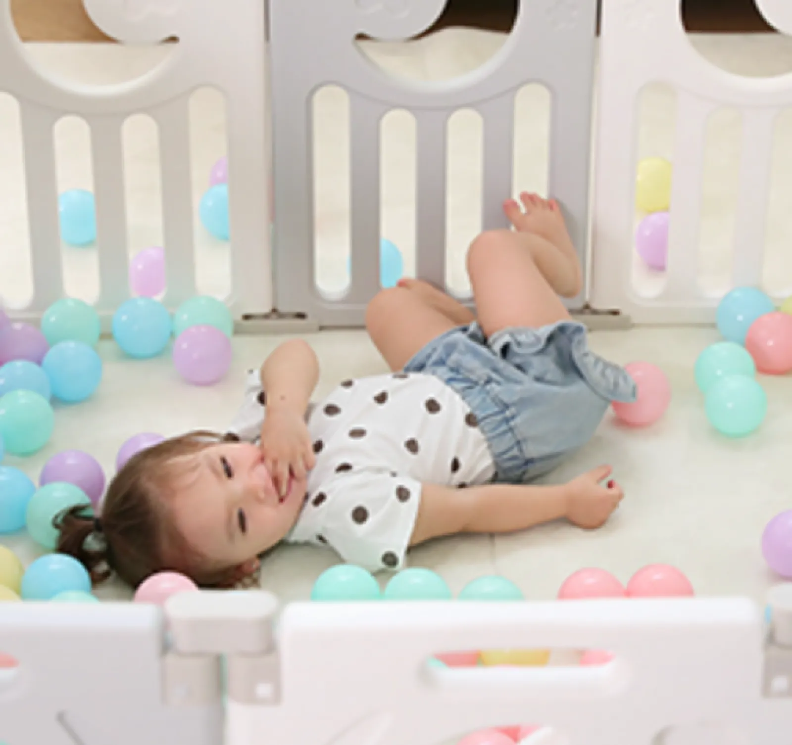 Little Helper Ball Pits & Ball Pools | Baby Playpens | XXL Folding Baby Playpen and Ball Pool | Modular | Grey & White | 6 months +